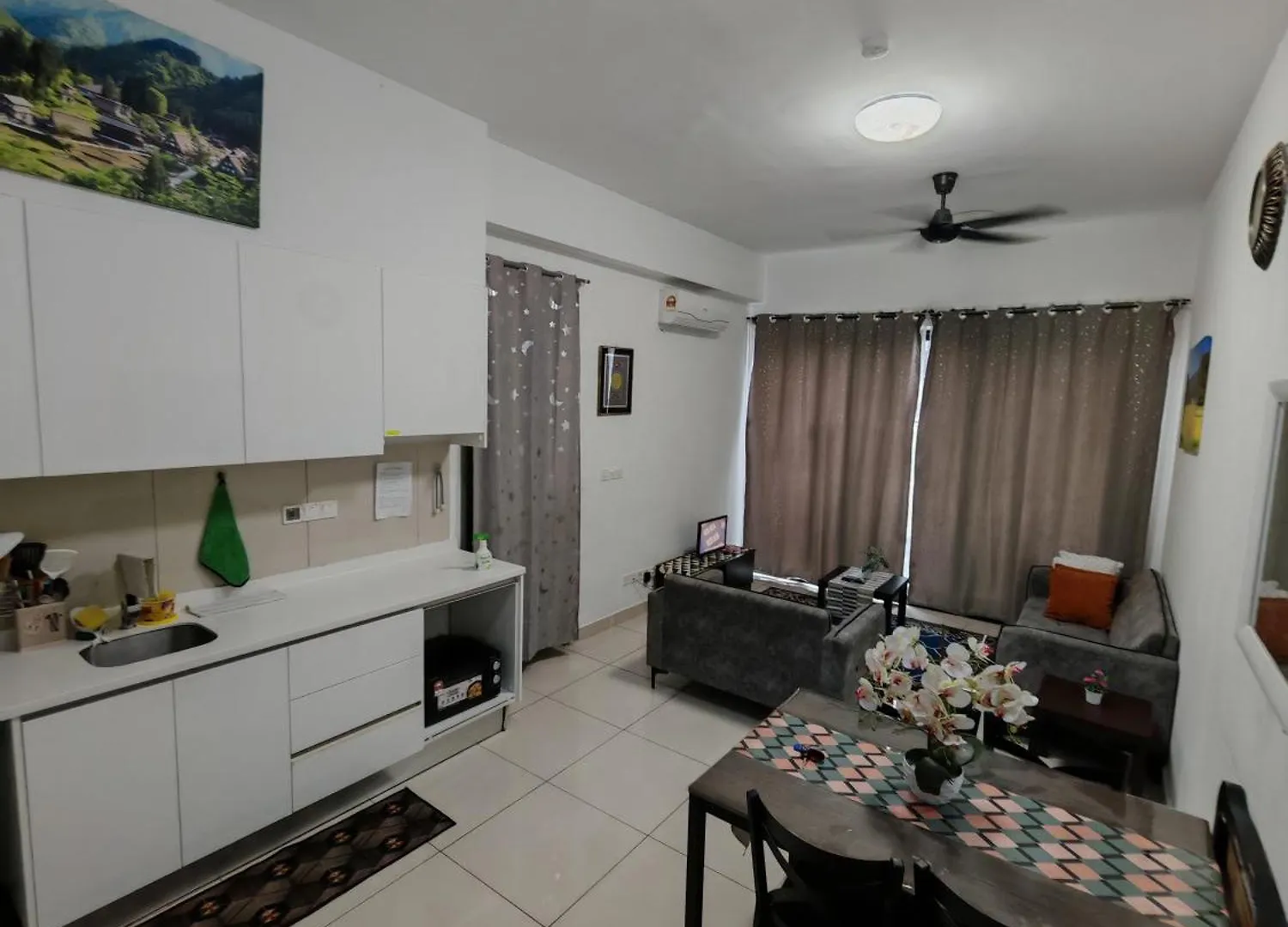 Astoria Ampang, 6Pax - Near Klcc, Zoonegara, Ampangpoint Mall Kuala Lumpur Homestay