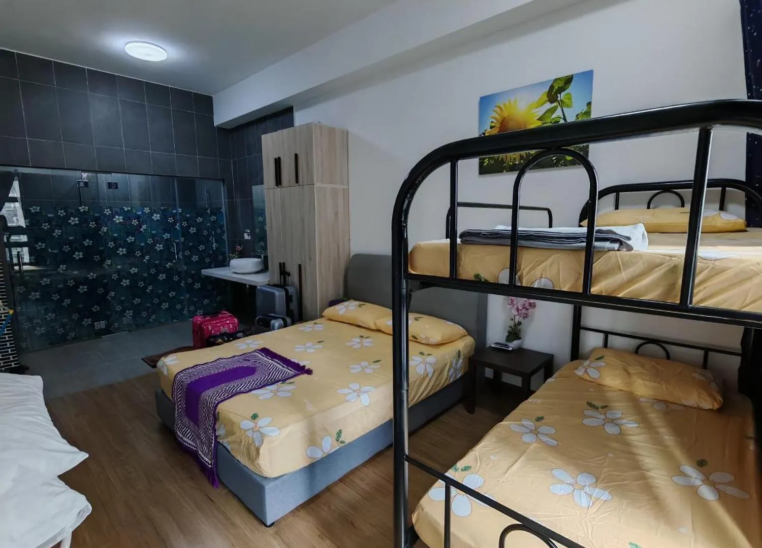 Homestay Astoria Ampang, 6Pax - Near Klcc, Zoonegara, Ampangpoint Mall Kuala Lumpur